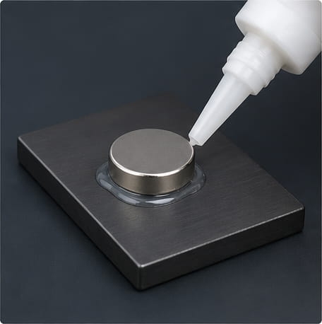 What Glue to Use for Neodymium Magnets (Pro Tips) 11 Apply to the Base Not the Magnet